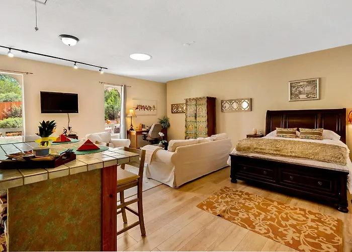 Wellness Casita With Hot Tub, Outdoor Sauna & Private Courtyard Guest house 4*