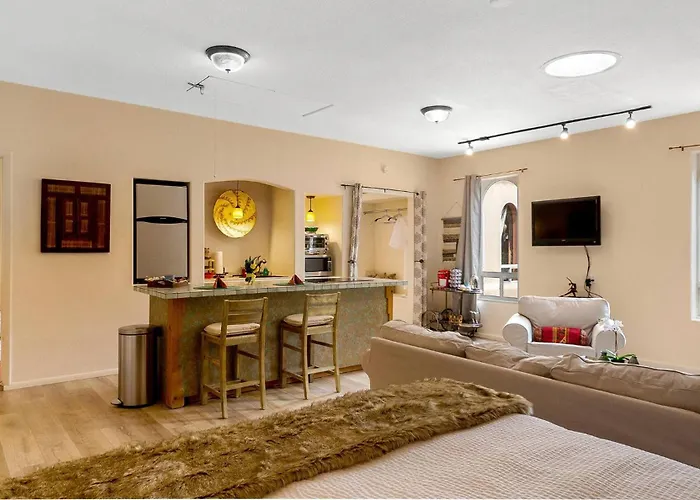 Guest house Wellness Casita With Hot Tub, Outdoor Sauna & Private Courtyard Sedona