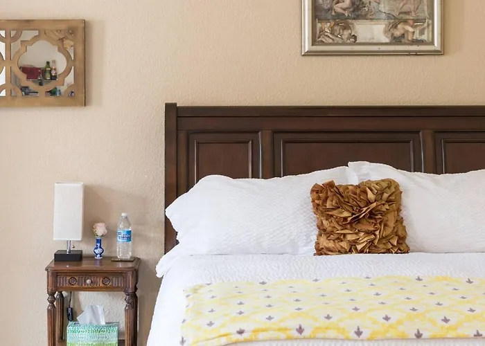 Guest house Wellness Casita With Hot Tub, Outdoor Sauna & Private Courtyard